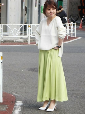 「LIMITLESS LUXURY（リミットレスラグジュアリー）のアイテム（スカート）」を使った、MIHOさん（レディース・154cm）の冬コーディネート
