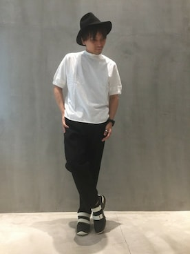 「TATRAS CONCEPT STORE（タトラスコンセプトストア）のアイテム（パンツ）」を使った、ONISHIさん（メンズ・171cm）の秋コーディネート
