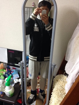 「学校」｜「アイテム（スタジャン）」を使った、ラダバンプさん（メンズ・167cm）の春コーディネート