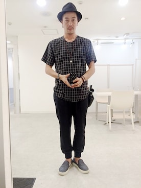 「アイテム（その他シューズ、ブルー系）」を使った、ug nishimuraさん（メンズ・170cm）の秋コーディネート