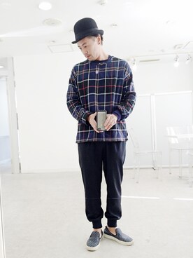 「アイテム（その他シューズ、ブルー系）」を使った、ug nishimuraさん（メンズ・170cm）の秋コーディネート