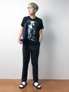 「Guess（ゲス）のアイテム（トートバッグ）」を使った、まっこいさん（メンズ・176cm）の春コーディネート