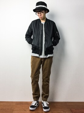 「アイテム（MA-1）」を使った、まっこいさん（メンズ・176cm・20代）の秋コーディネート