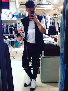 「Y-3（ワイスリー）のアイテム（財布/小物）」を使った、TRI€K☯B¥☯Bikkixi.さん（メンズ・168cm）の秋コーディネート