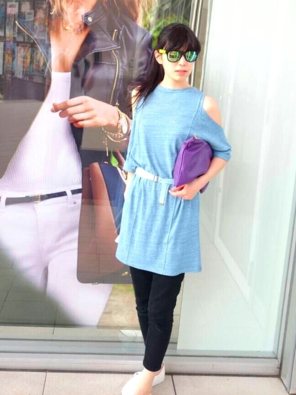 「無地(柄)、ワンピース、クラッチバッグ、UNIQLO、オフショルダー、GINGERALE、みずいろ」｜「GINGER ALEのOUT SHOULDER DRESS（ワンピース、ブルー系）」を使った、おちさん（レディース・168cm）の春コーディネートの1枚目の写真