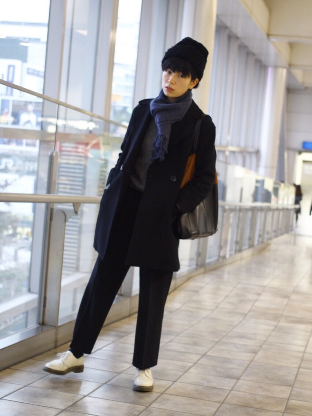 「yohjiyamamoto、Adam et Rope'、MONKI、Vivienne Westwood」｜「ADAM ET ROPE'のアイテム（ジャケット/アウター、ブラック系）」を使った、おちさん（レディース・168cm）の秋コーディネートの1枚目の写真