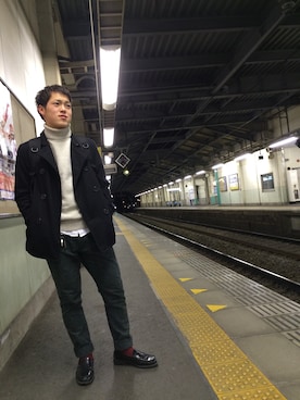 「Pコート」｜「アイテム（腕時計）」を使った、みやしたさん（メンズ・172cm）の冬コーディネート