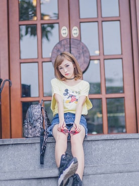 「MCM（エムシーエム）のアイテム（Tシャツ/カットソー）」を使った、Helena美洋洋さん（レディース・162cm）の夏コーディネート