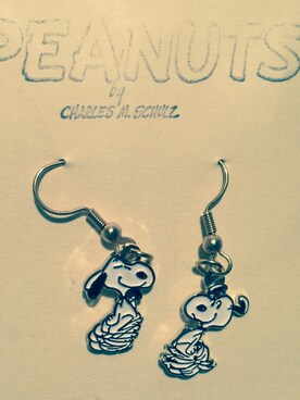 「SNOOPY（スヌーピー）のアイテム（アクセサリー）」を使った、キャオリさん（レディース・170cm）の冬コーディネート