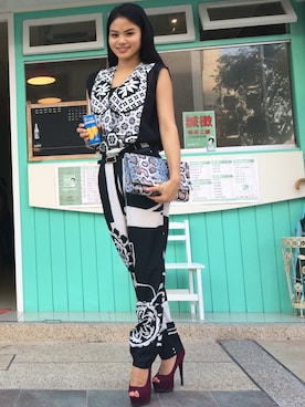 「Desigual（デシグアル）のアイテム（つなぎ/オールインワン）」を使った、Yuki Du Sonodaさん（レディース・170cm）の秋コーディネート
