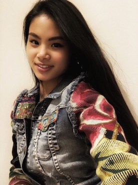 「Desigual（デシグアル）のアイテム（デニムジャケット）」を使った、Yuki Du Sonodaさん（レディース・170cm）の冬コーディネート