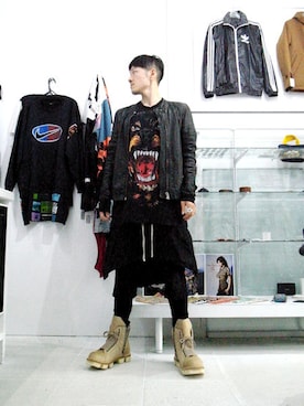 「GIVENCHY」｜「アイテム（ライダースジャケット）」を使った、アールさん（メンズ・172cm）の秋コーディネート