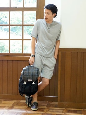 「アイテム（バックパック/リュック、グレー系）」を使った、KATSUOさん（メンズ・175cm）の夏コーディネート