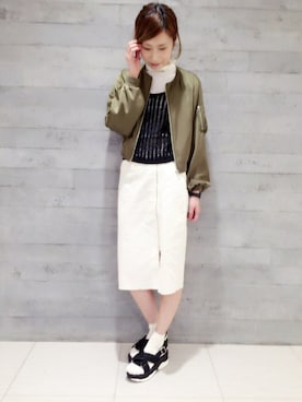 「HARE（ハレ）のアイテム（MA-1）」を使った、ERIKA (BABYLONE)さん（レディース・165cm）の春コーディネート