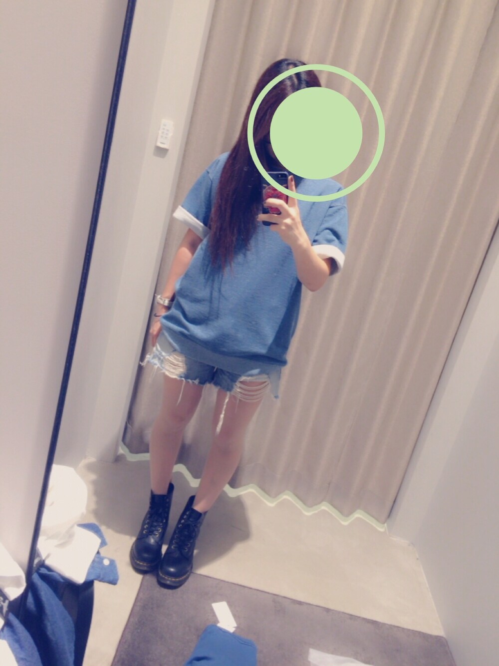 「デニムオンデニム、インディゴ」｜「BLISS POINTのアイテム（スウェット、ブルー系）」を使った、smblさん（レディース・152cm）の夏コーディネートの1枚目の写真