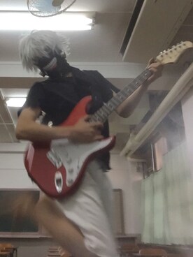 「アイテム（音楽/本・雑誌、レッド系）」を使った、リンク氏さん（メンズ・173cm）の冬コーディネート