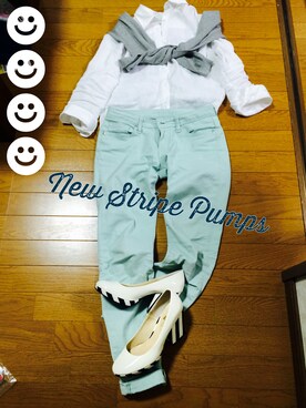 「UNIQLO（ユニクロ）のＵＶカットクルーネックカーディガン（長袖）
（カーディガン/ボレロ、グレー系）」を使った、るるきこさん（レディース・159cm）の夏コーディネート