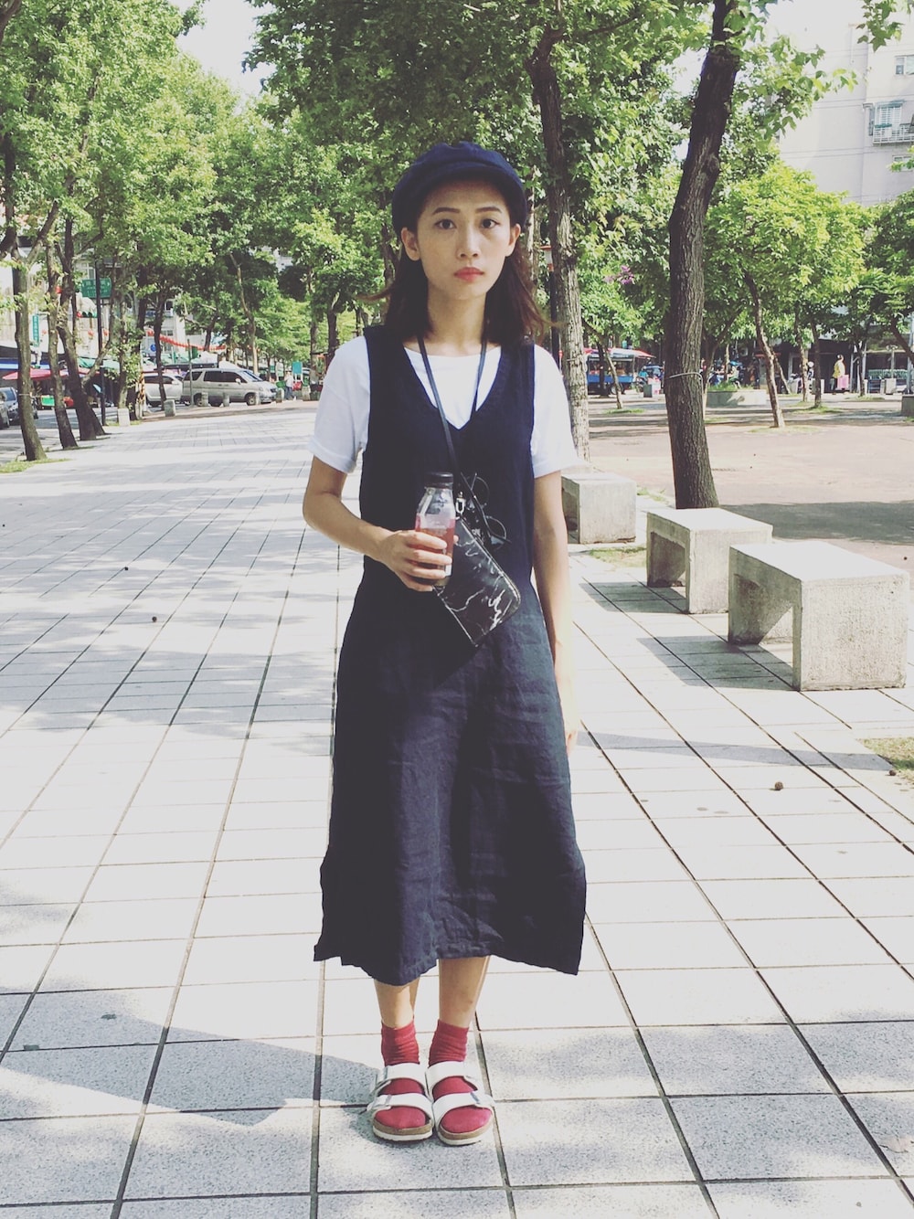 「休日スタイル、ootd、lookbook、new york hat、Sunnyday、birkenstock、onepiece」｜「UNIQLOのアイテム（ワンピース、ブルー系）」を使った、陳泛亭さん（レディース・158cm）の春コーディネートの1枚目の写真