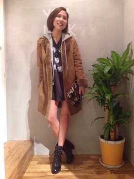 「TODAYFUL（トゥデイフル）のアイテム（ムートンコート）」を使った、HITOMI HIROTAさん（レディース・155cm）の秋コーディネート