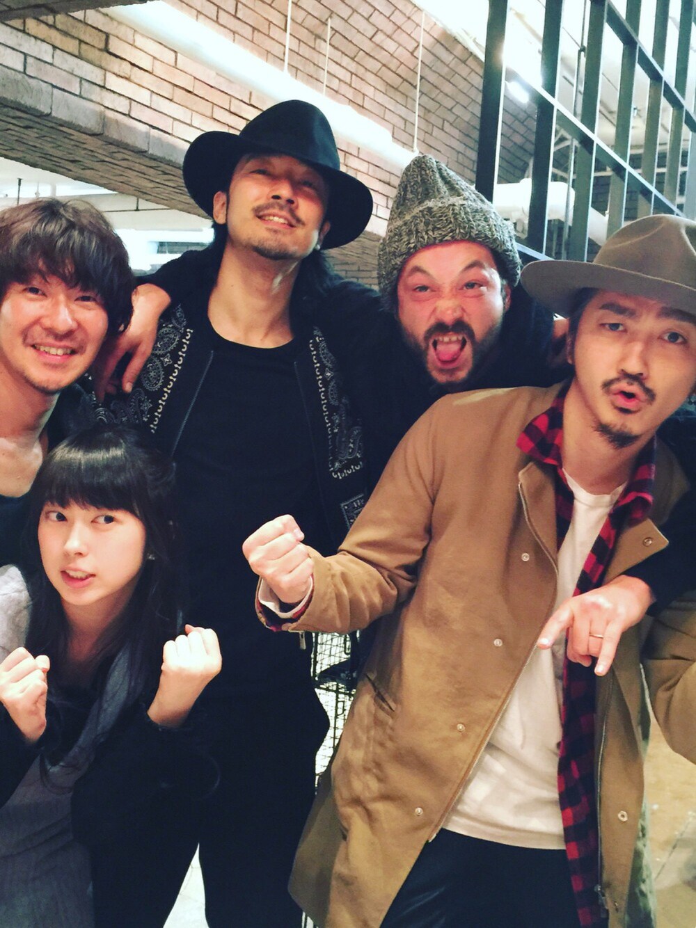 nonnativeのノーカラージャケットを使った人気ファッション