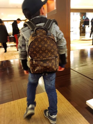 【POPなコーデに♪】ルイヴィトン バックパック 20160312155848289_320.jpg