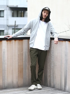 「BASECONTROL（ベースコントロール）のアイテム（チノパンツ）」を使った、BASESTATIONさん（メンズ・178cm）の春コーディネート