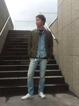 「DOWBL（ダブル）のアイテム（ミリタリージャケット）」を使った、Ｏ.YUSUKEさん（メンズ・180cm）の冬コーディネート