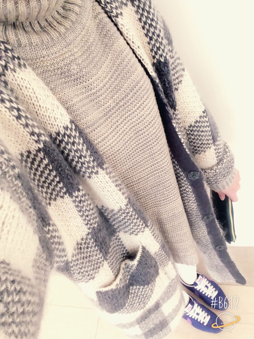 「asobiのアイテム（ニット/セーター、ベージュ系）」を使った、黃小慧さん（レディース・160cm）の冬コーディネートの1枚目の写真
