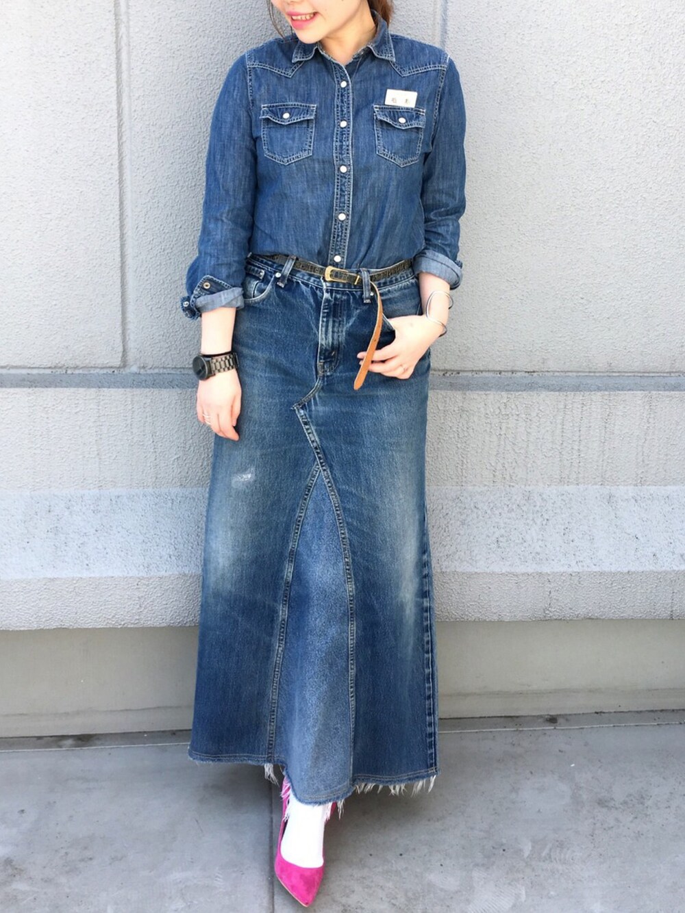 「デニム、ピンク、used、デニムオンデニム、キャップ」｜「Mila Owenのアイテム（パンプス、ピンク系）」を使った、カメワリアオイさん（レディース・160cm）の春コーディネートの1枚目の写真