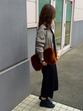 「ファークラッチ」｜「アイテム（ブルゾン）」を使った、しずさん（レディース・156cm）の冬コーディネート