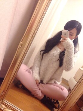 「Abercrombie&Fitch（アバークロンビーアンドフィッチ）のアイテム（ニット/セーター、ホワイト系）」を使った、雪さん（レディース・160cm）の春コーディネート