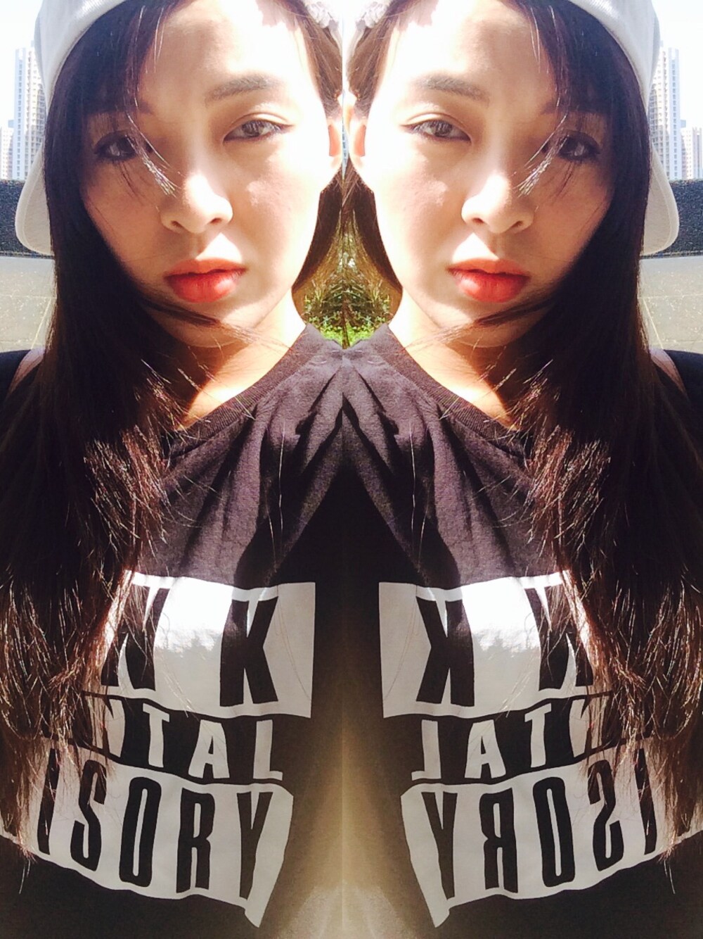 「XPX、kenjiziyi」｜「xpxのアイテム（Tシャツ/カットソー、ブラック系）」を使った、kenjiziyiさん（レディース・165cm）の秋コーディネートの1枚目の写真