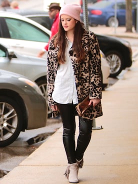 「アイテム（ブーツ、シルバー系）」を使った、Kathleen Harperさん（レディース・157cm）の夏コーディネート