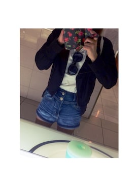 「MOUSSY（マウジー）のアイテム（PC・スマホグッズ/家電）」を使った、MOMOKAさん（レディース・158cm）の秋コーディネート