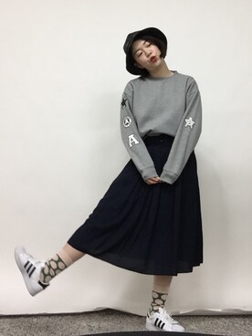 「skirt」｜「アイテム（スウェット）」を使った、DORIDORINOLITERさん（レディース・160cm）の冬コーディネート