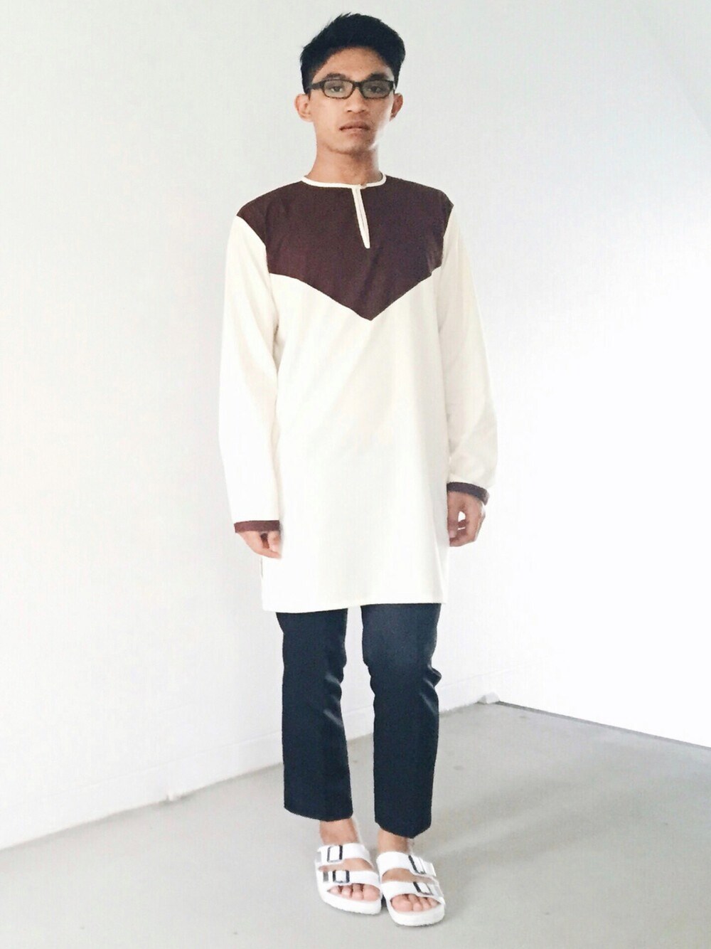 「ootd、WEARBOOKエントリー、ZaloraxWear、ZALORAxWEARstylesquad、zalorasg、Zalora、g2000、Traditional、wearsg」｜「G2000 のアイテム（その他パンツ、ブラック系）」を使った、Fauzi Jafferiさん（メンズ・168cm）の夏コーディネートの1枚目の写真