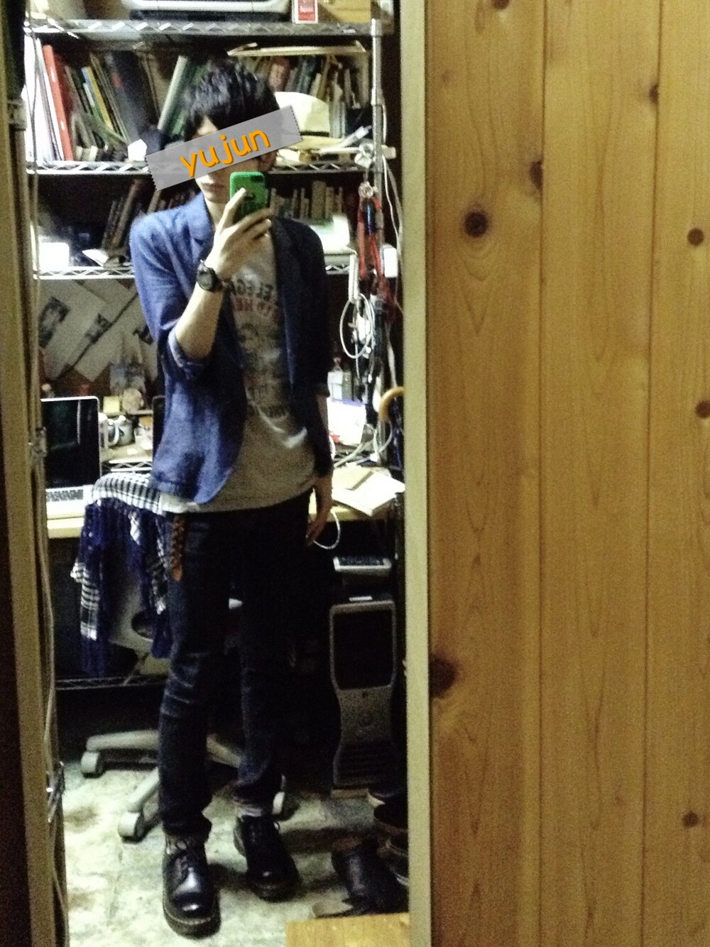 「シンプル、デニムジャケット、Dr.Martens、Nudie jeans、デニム オン デニム、スキニーデニム、ジャパンブルー、Tシャツ×デニム」｜「Lui'sのデニムテーラードジャケット（テーラードジャケット、ブルー系）」を使った、yujunさん（メンズ・169cm）の夏コーディネートの1枚目の写真