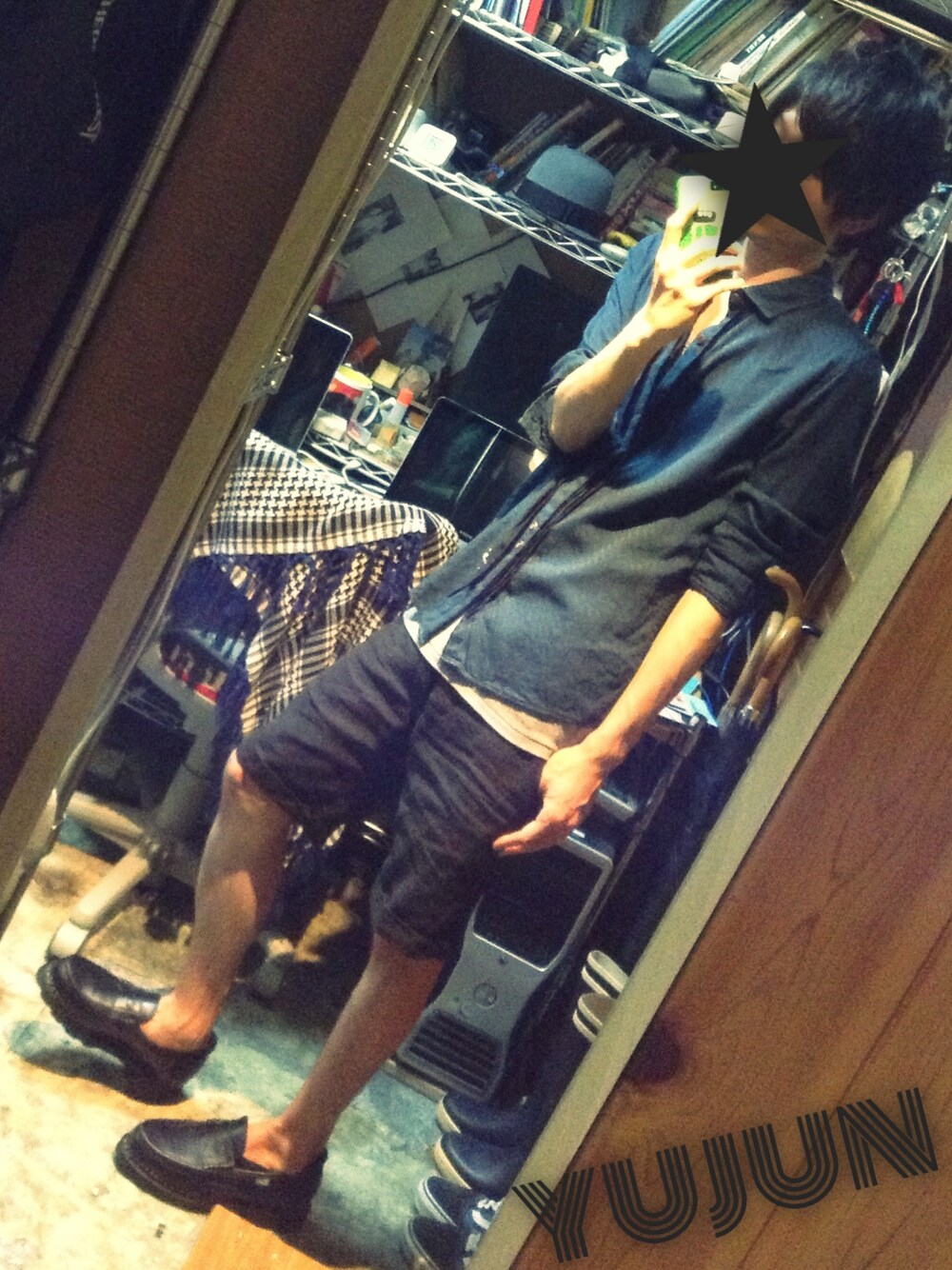 「ローファー、スリッポン、膝上ショーツ、シンプル同盟」｜「SHAREEFのLINEN TWILL SHORT PANTS HIPBAG（その他パンツ、ブラック系）」を使った、yujunさん（メンズ・169cm）の夏コーディネートの1枚目の写真