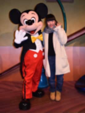 「ディズニーランド」｜「アイテム（ムートンコート）」を使った、めんまさん（レディース・155cm）の冬コーディネート