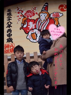 「三兄弟」｜「アイテム（その他）」を使った、tⅲ♥︎brothersさん（キッズ・110cm）の冬コーディネート