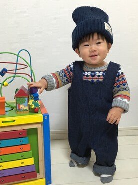 「つかまり立ち」｜「アイテム（オールインワン・サロペット）」を使った、tⅲ♥︎brothersさん（キッズ・60cm）の冬コーディネート