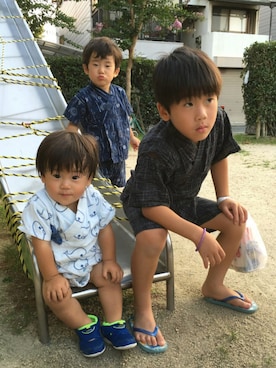 「三兄弟」｜「アイテム（その他）」を使った、tⅲ♥︎brothersさん（キッズ・110cm）の夏コーディネート