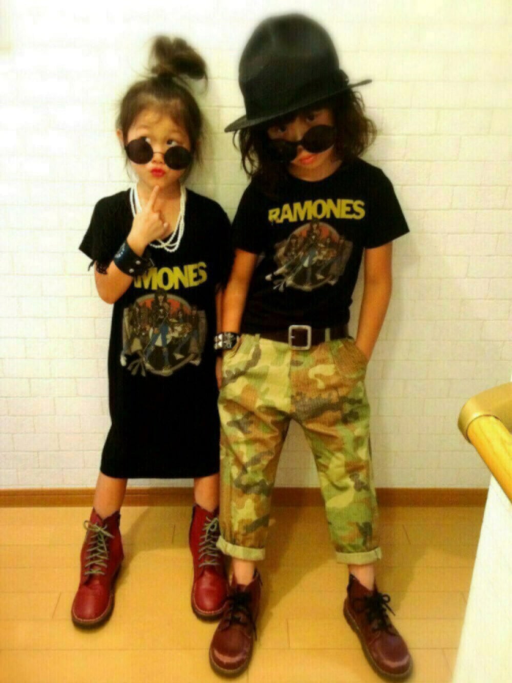 いろぴぴぴ｜JOEY HYSTERICのTシャツ/カットソーを使った  