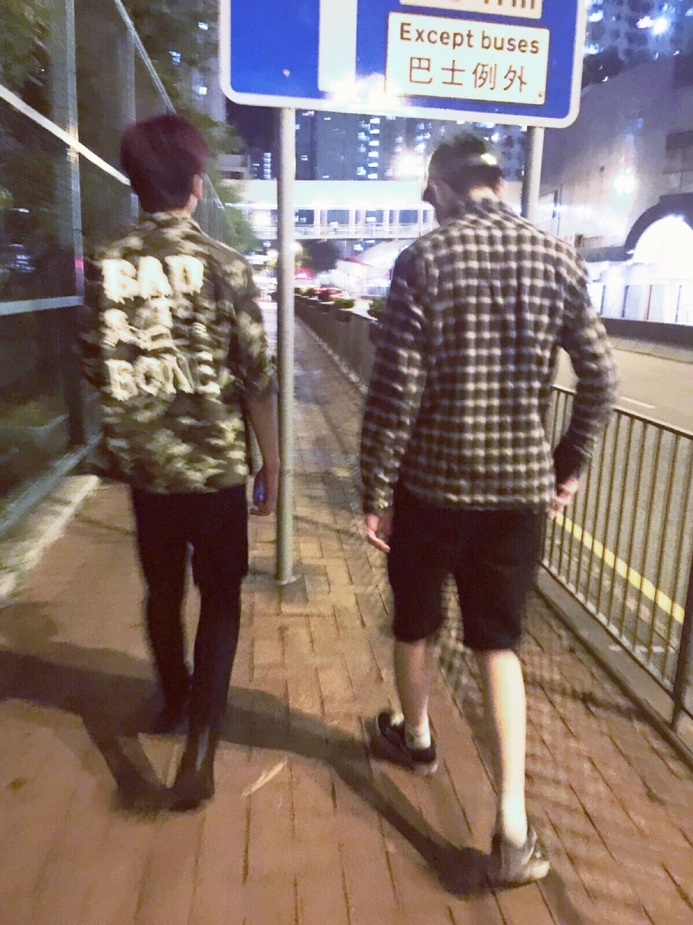 「supreme、Dr.Martens、5cm、VANS、MUJI」｜「Supreme のアイテム（キャップ、グリーン系）」を使った、Fuyuさん（メンズ・184cm）の夏コーディネートの1枚目の写真