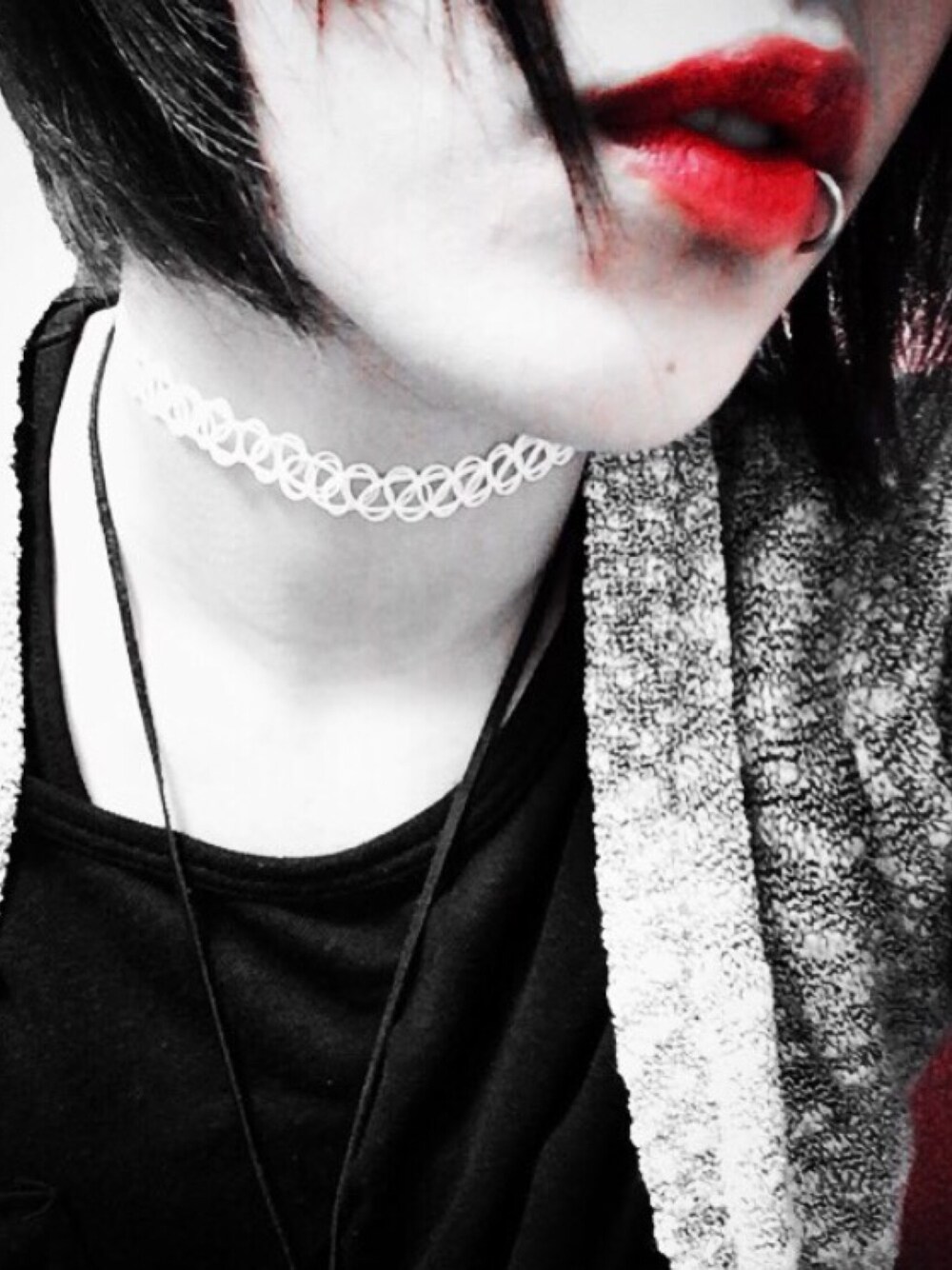 「outfit、black and white、streetstyle、monotone、pierce、エモダ、ショートヘア、WEGO、fall style、lastyear」｜「WEGOのアイテム（その他アウター、グレー系）」を使った、HANオミさん（レディース・151cm）の夏コーディネートの1枚目の写真