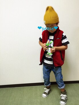 「アイテム（ベスト、レッド系）」を使った、にーにさん（キッズ・110cm）の秋コーディネート