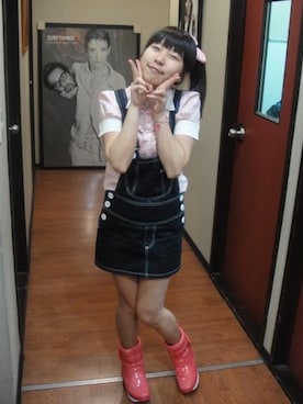 「BLUE WAY（ブルーウェイ）のアイテム（スカート）」を使った、韋耀婷Pinky小兔喵さん（レディース・158cm）の秋コーディネート