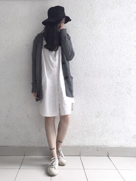 「UNIQLO（ユニクロ）のアイテム（ニット/セーター、グレー系）」を使った、Mさん（レディース・160cm）の春コーディネート
