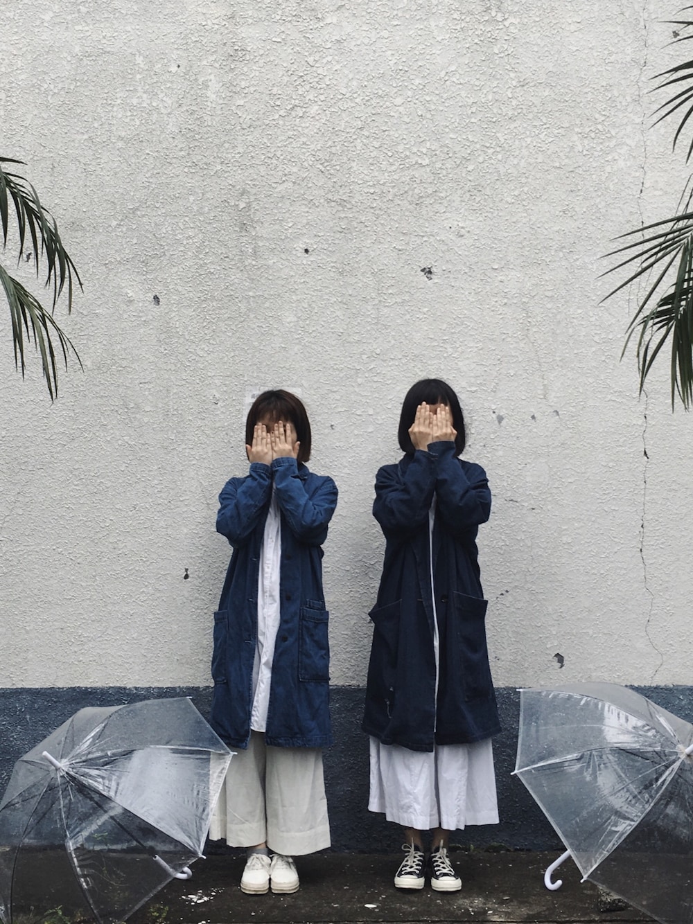 「rainyday」｜「stradivariusのアイテム（デニムジャケット、ブルー系）」を使った、Mさん（レディース・160cm）の秋コーディネートの1枚目の写真