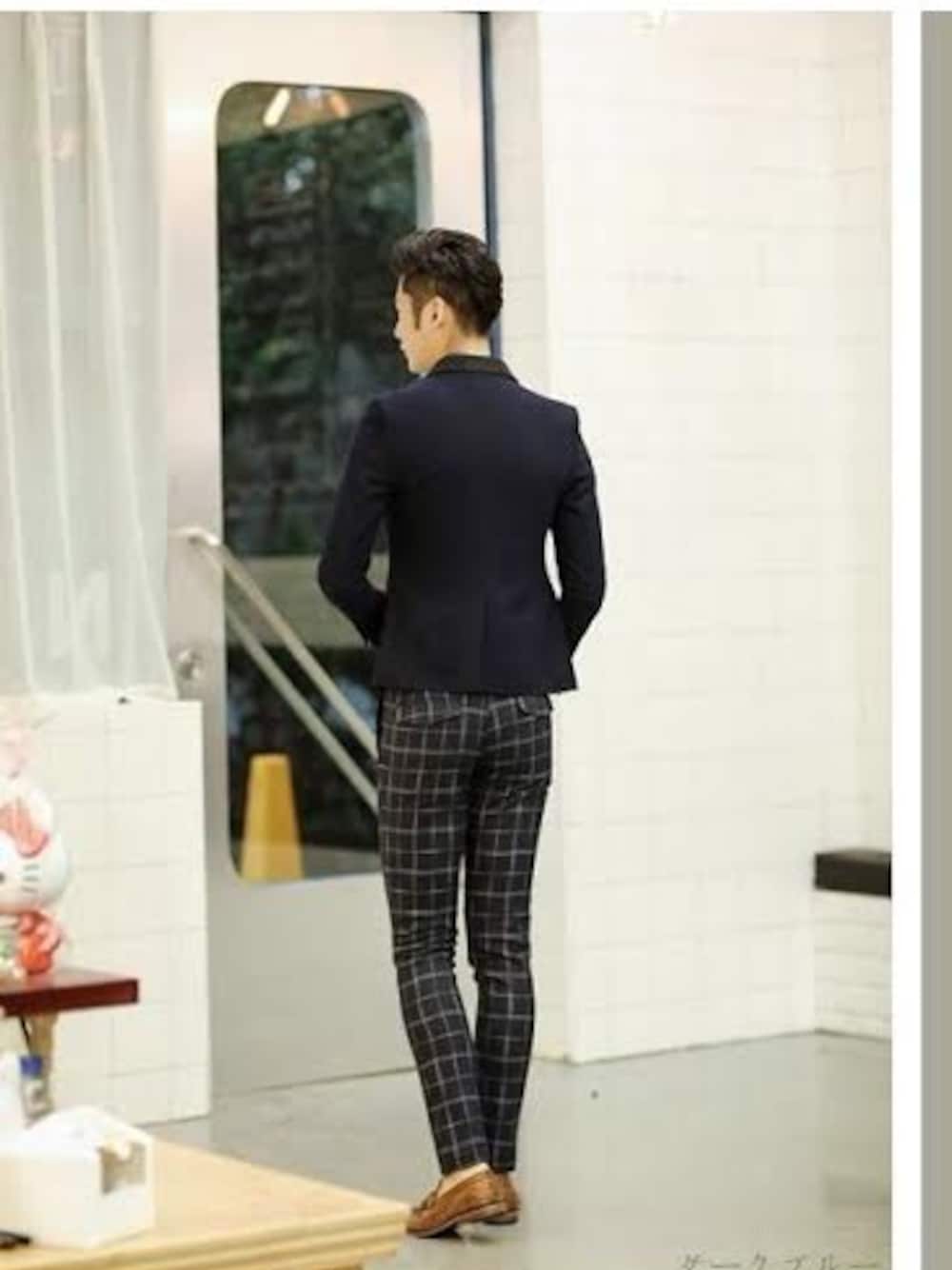 その他のスタジャンを着用したメンズの春コーディネートの1枚目の写真